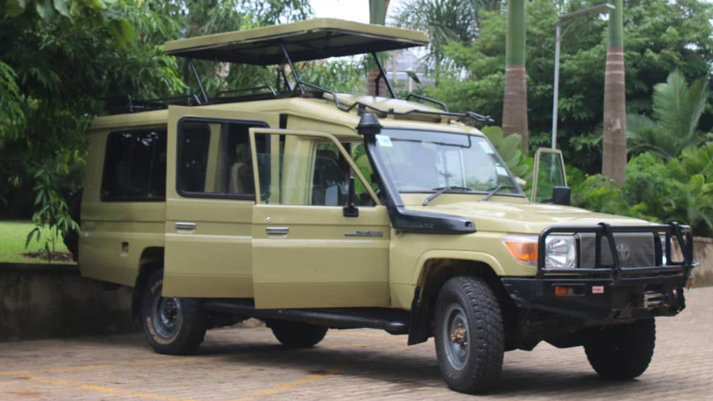 Toyota Land Cruiser Standard 4WD Car Kenia Mara Tours Safaris Ltd Toyota Land Cruiser Standard 4WD Car Kenia Mara Tours Safaris Ltd